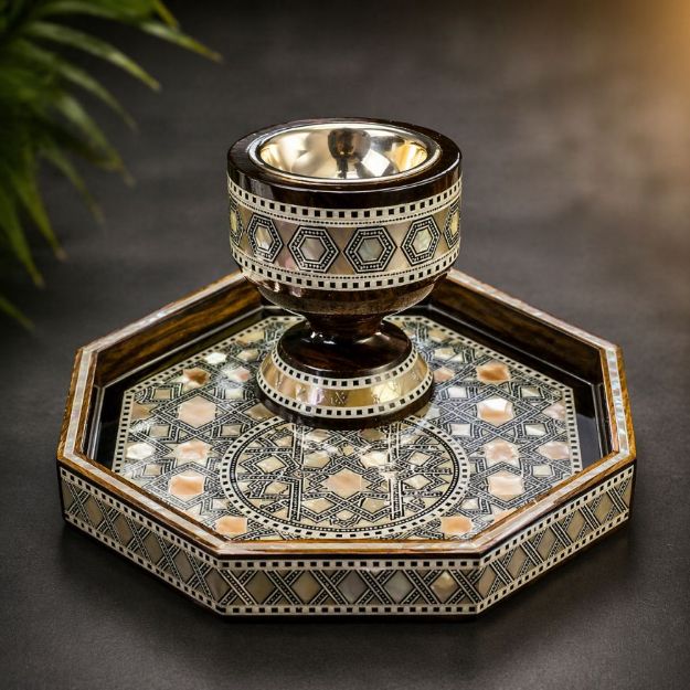 Picture of A luxurious Arabic incense burner with an inlaid tray – an elegant geometric design