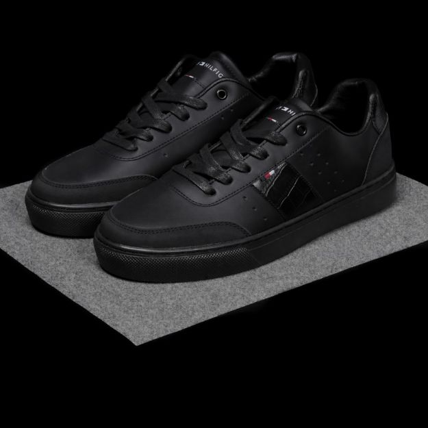 Picture of Black Sneakers